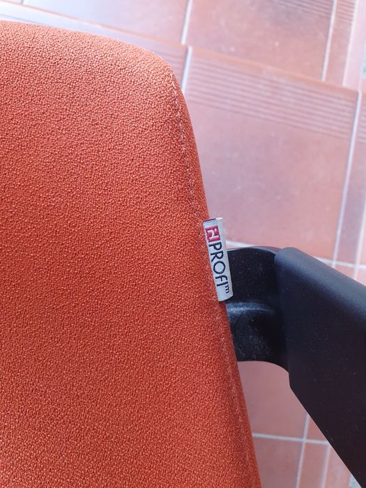 Fotel biurowy pomarańczowy