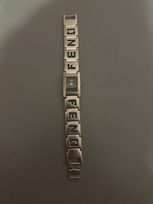 Годиник  напучний Fendi