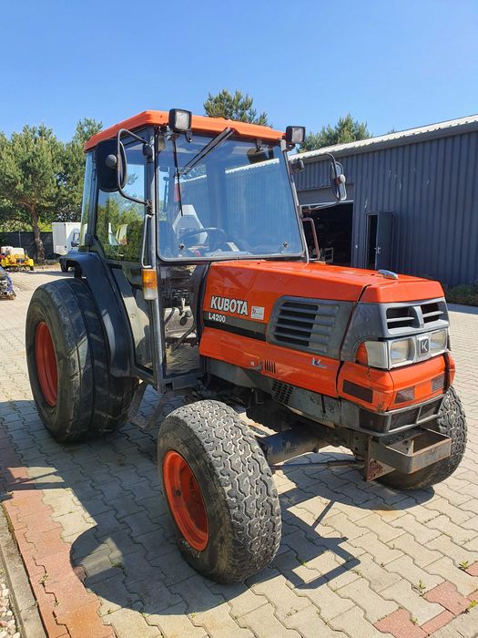Kubota L4200 CIĄGNIK TRAKTOR Sadowniczy Ogrodniczy Komunalny  4X4 4 Cylindry Yanmar