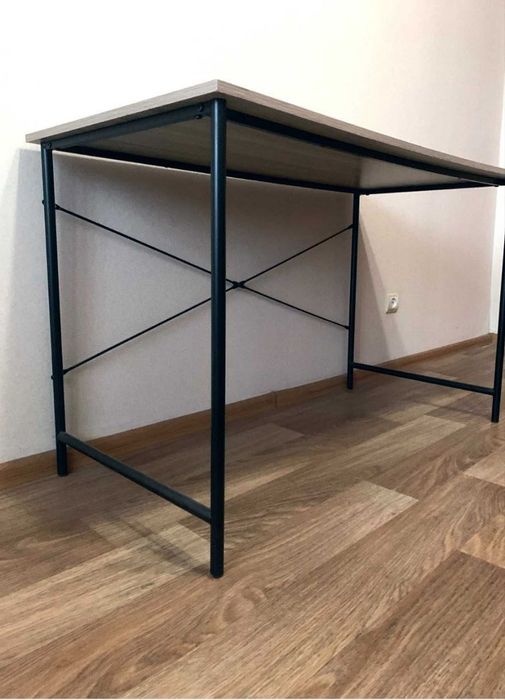 Стіл письмовий  Vandborg