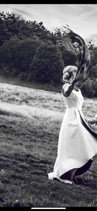 Piekna suknia slubna