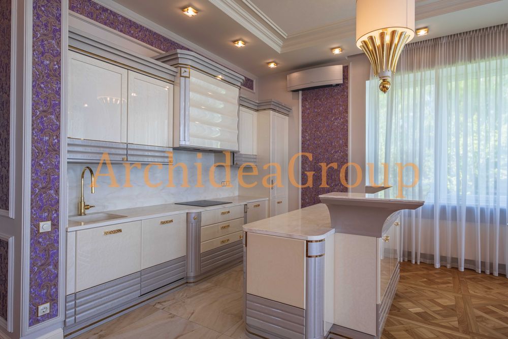 Неперевершений 2-х пов будинок 462 м2 в КМ Хутір Ясний, Ходосівка