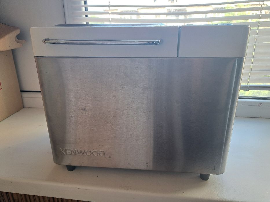 Хлібопіч Kenwood bt 350 Нова