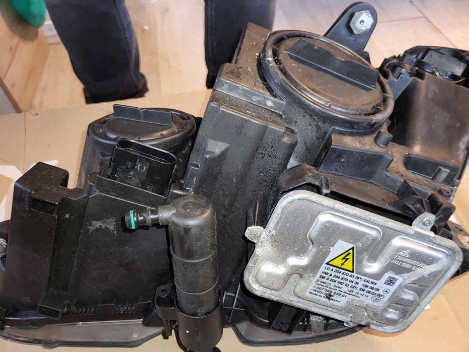 W204 Przedlift Ksenon ze spryskami komplet P+L