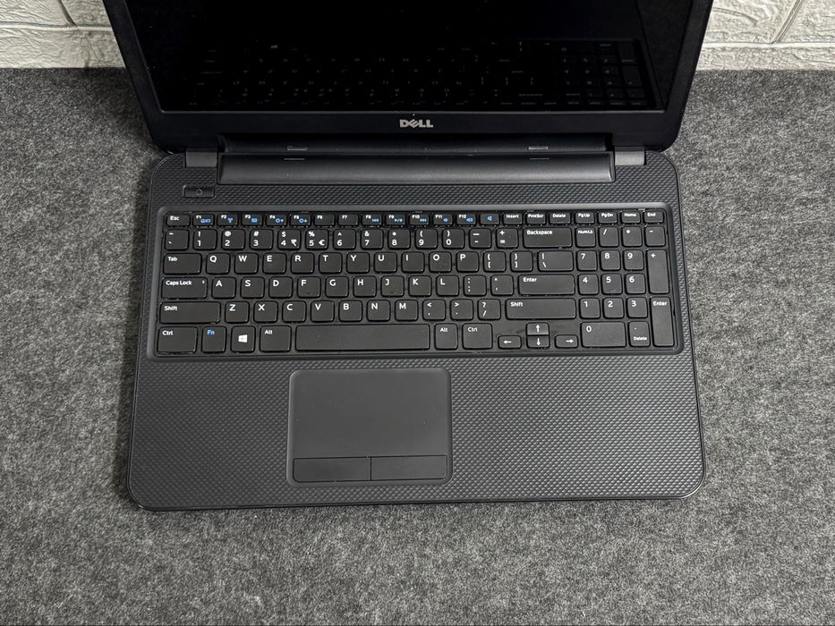 Ноутбук Dell Inspiron 3521 Core i3 8gb NVIDIA 840M