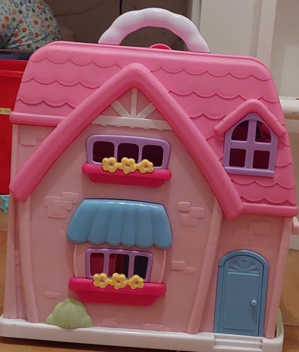 Casa de bonecas.64585839513346121