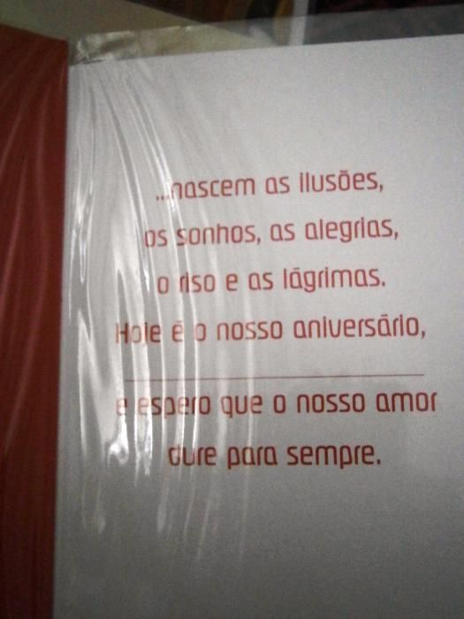 Postais de Amor ainda embalados