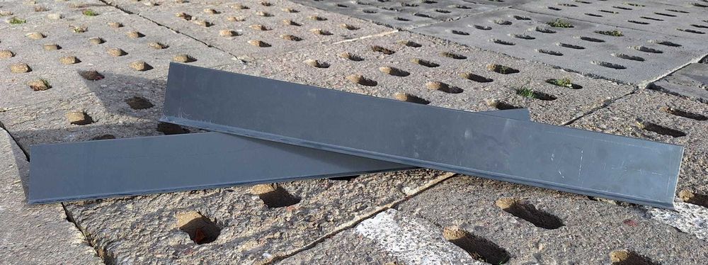 obróbki z blachy: wiatrownica, kalenica, pas nad rynnę