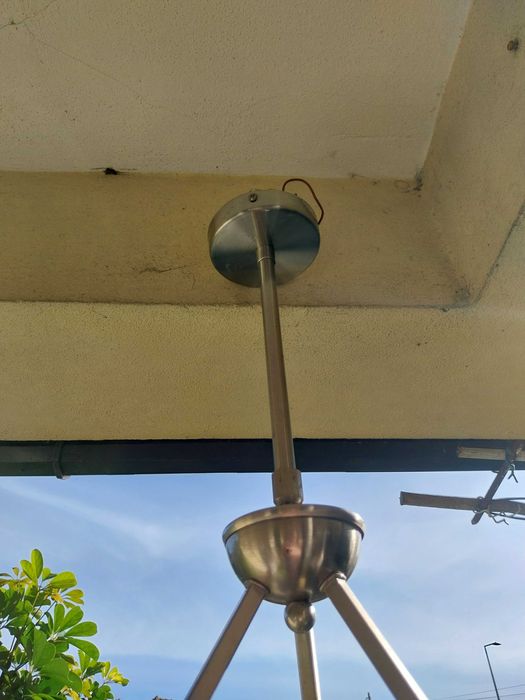 Candeeiro de teto / suspensão com 3 campânulas de vidro estilo moderno