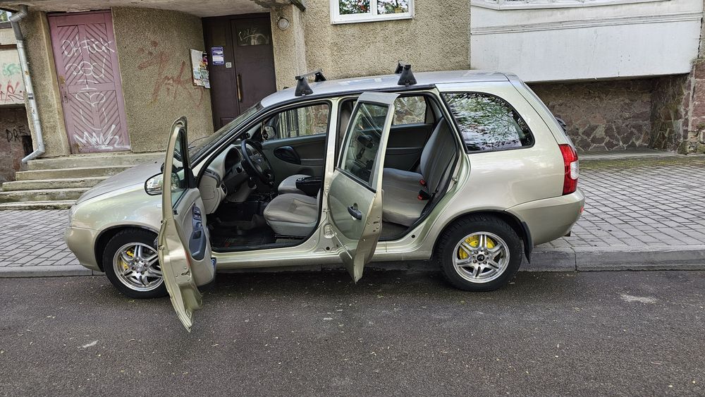 Lada Kalina універсал 1.4