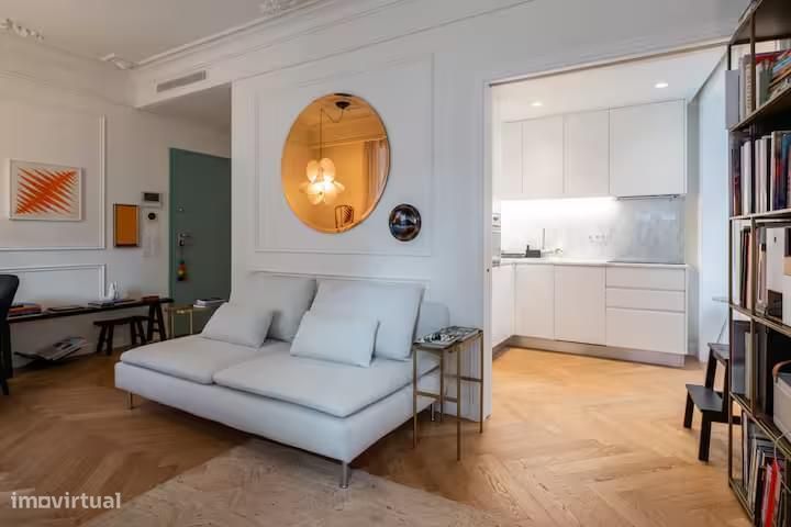 Apartamento T1 com estacionamento, Estrela, Lisboa