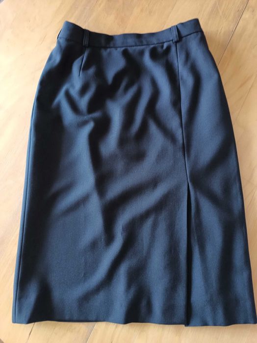 Spódnica czarna, prosta "ołówkowa" na podszewce