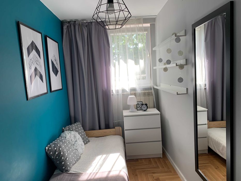 Pokój obok metra Księcia Janusza  | mieszkanie 4 pokojowe