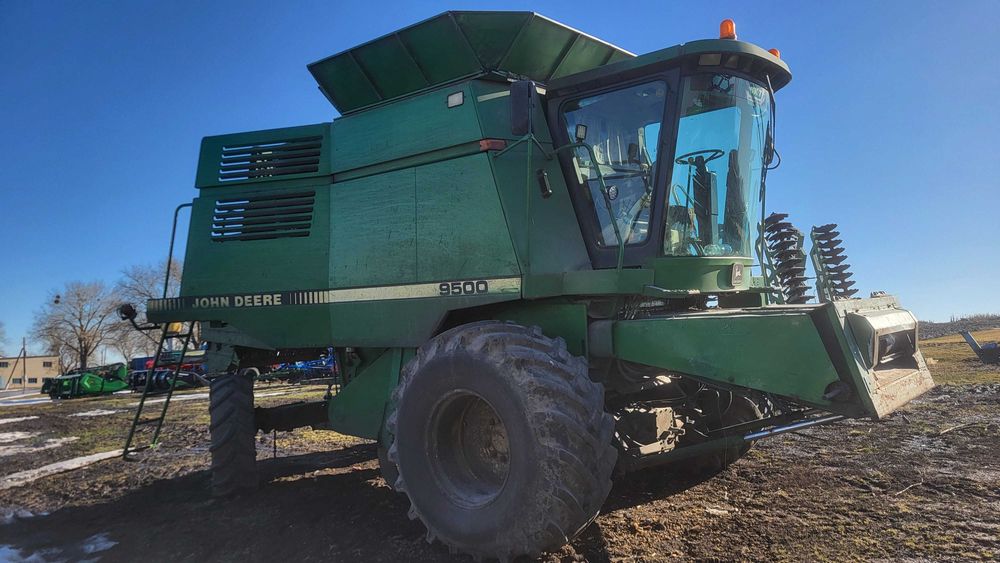 Комбайн зернозбиральний John Deere 9500