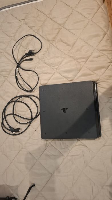 PS4 com cabo HDMI e alimentado e jogos dcs incluídos
