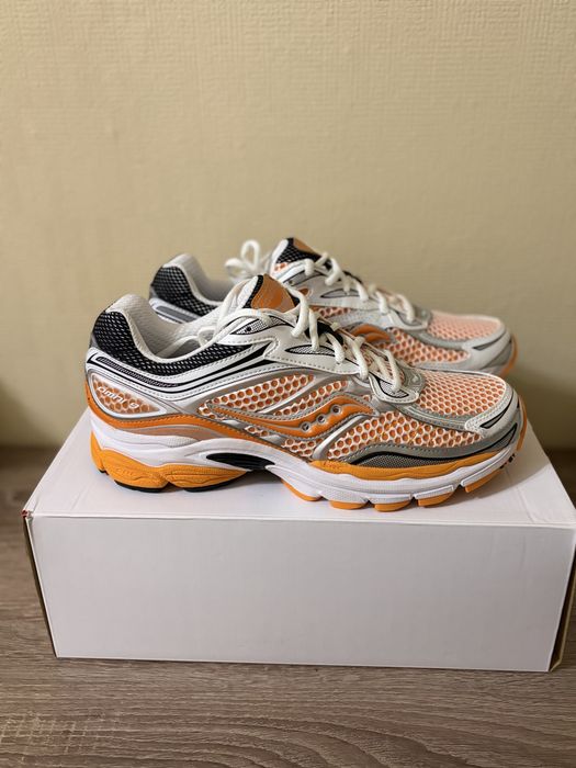 Новые ОРИГИНАЛ оригінал кроссовки кросівки Saucony Progrid Omni 9