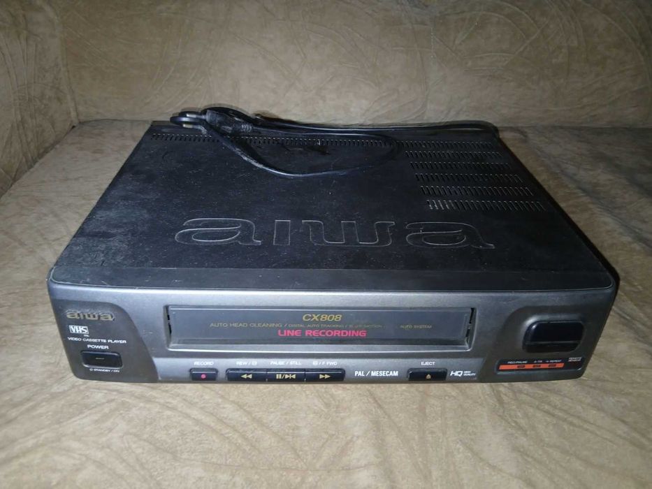 Відеомагнітофон Aiwa CX808.