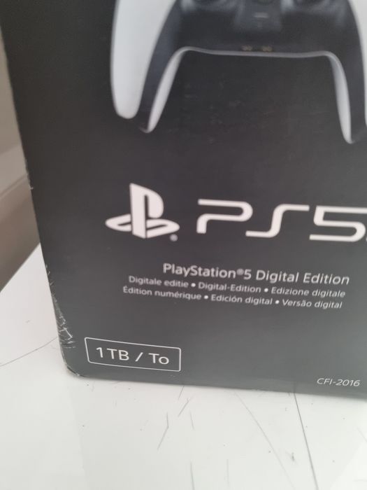Ps5 slim Digital 1Tb  + comando oficial +  cabos + Caixa