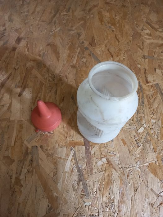 Пляшка для поїння телят