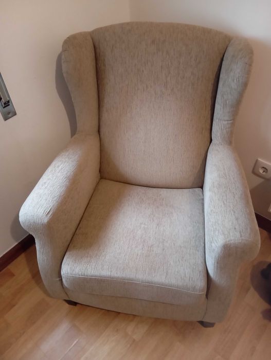 Poltrona em excelente estado