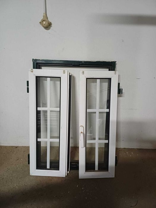 Janela de duas folhas de abrir c/ vidro duplo