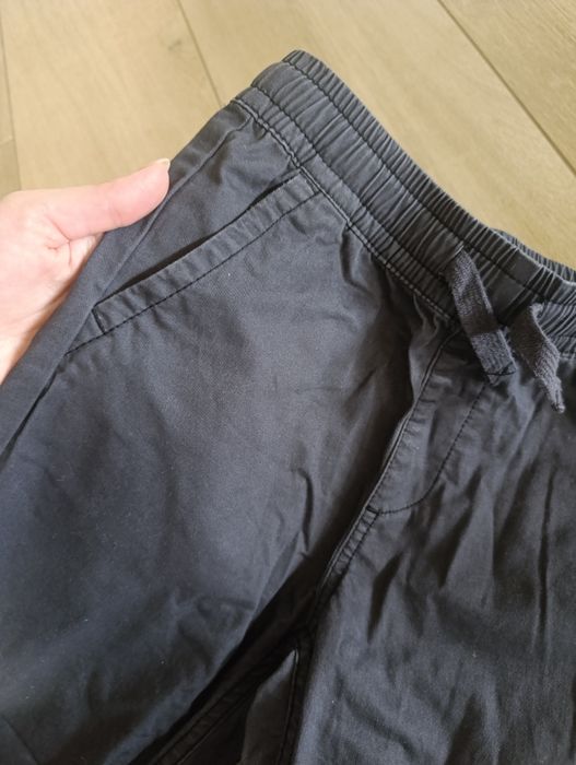 Spodnie chłopięce joggery nowe 128
