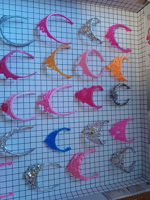 Coroas para bonecas barbie e princesas Disney. Cada 1,50€