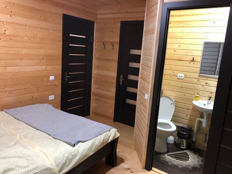 НОВИЙ РІК ВІЛЬНО.Два брати ЕКО. будинок або окремі кімнати.ЧАНИ.