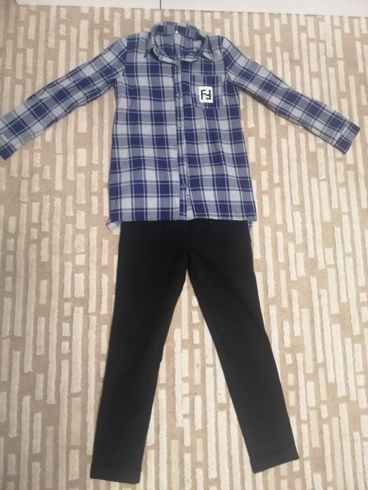 Штани та рубашка на дівчинку 152 см.