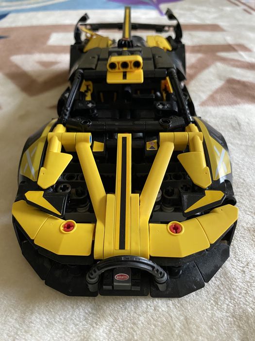 LEGO Bugatti Bolide 9+