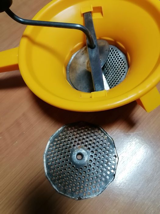 Ralador de legumes "passevite"