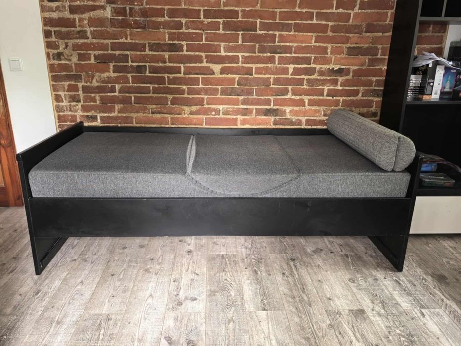 Łóżko oraz biurko Vox