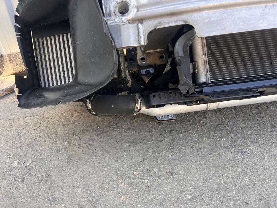 Q7 4M телевізор в зборі пас установочна панель радиатор жалюзи Рестайл