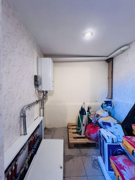 Продам магазин на зупинці Привокзальна площа (топ-місце)