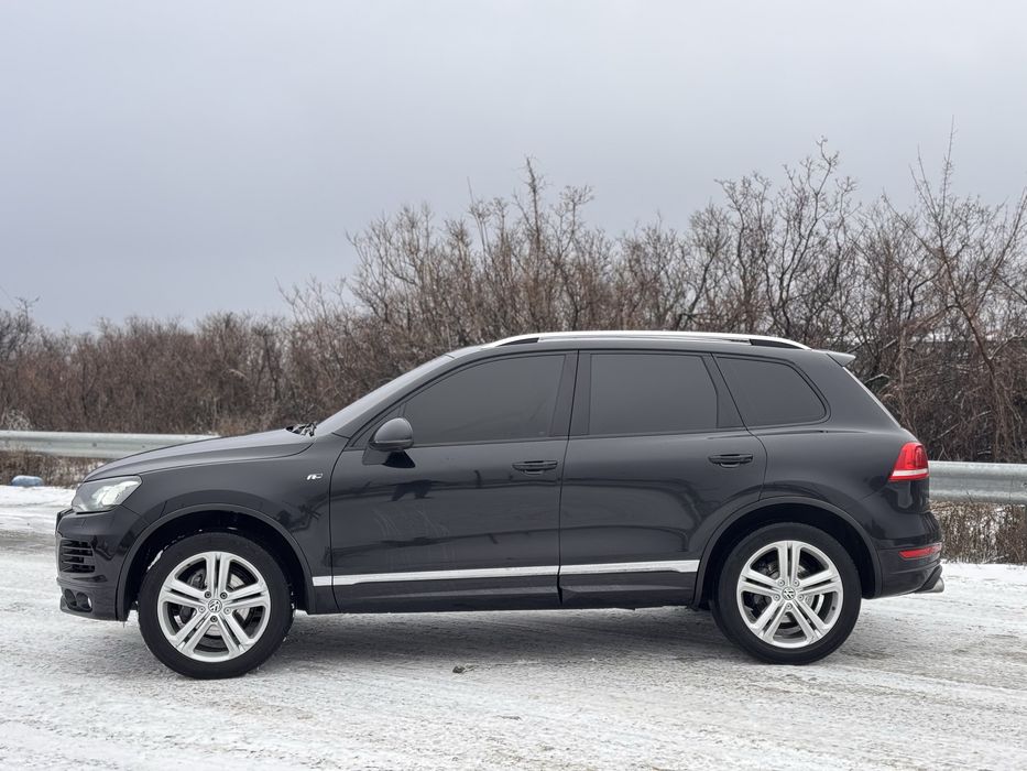 Продам Volkswagen Touareg 2013 3.0 дизель