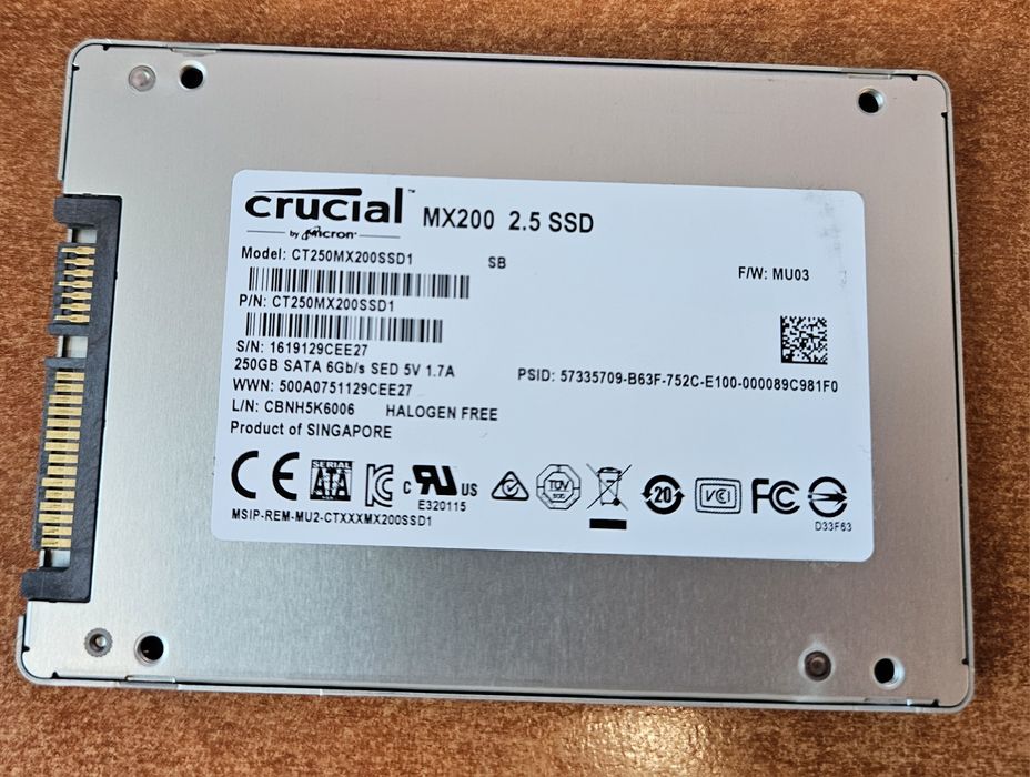 Dysk SSD Crucial MX200 250GB