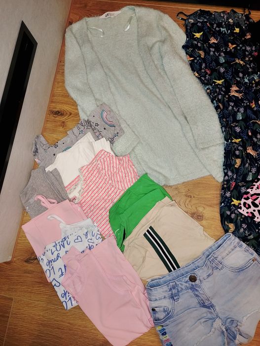 Paka ubrań 122-128 dziewczynka