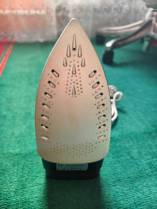Праска Aurora AU3162 (1200-1600 W)