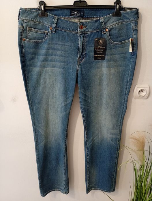 Rozciągliwe jeansy straight rozmiar 48 Lucky Brand