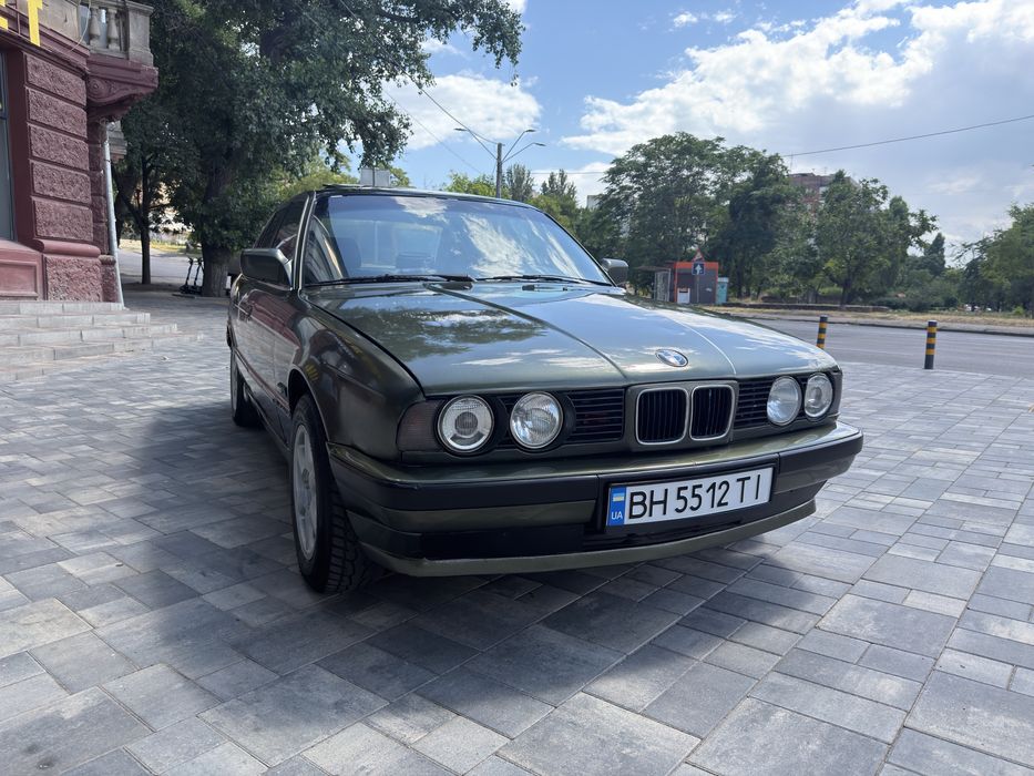 Продам BMW 1989г мотор 2.5 плита