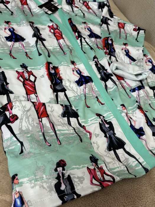 Костюм жіночий