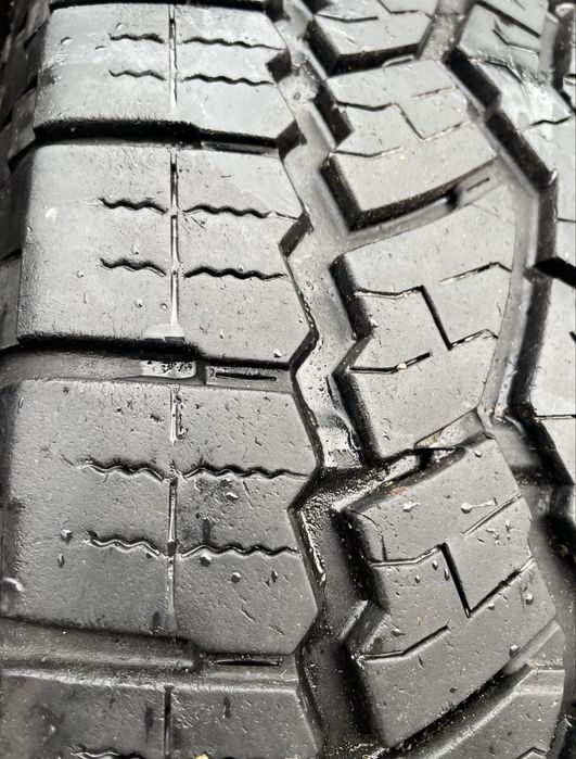 Шини 255/60 r18 Falken A/T болотяна