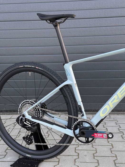 Rower gravelowy Orbea Terra M21e Tanie koła OQUO rc30team S oraz M