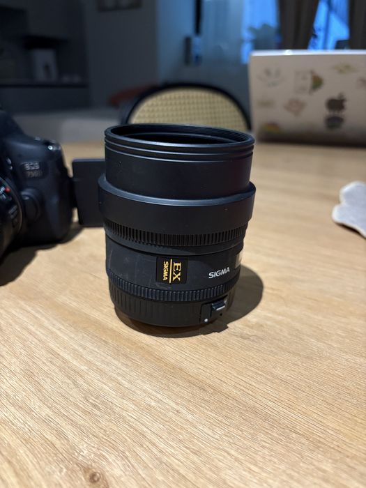 Canon EOS 750d + lente 10 mm 1:2.8 DC FISHEVE HSM
