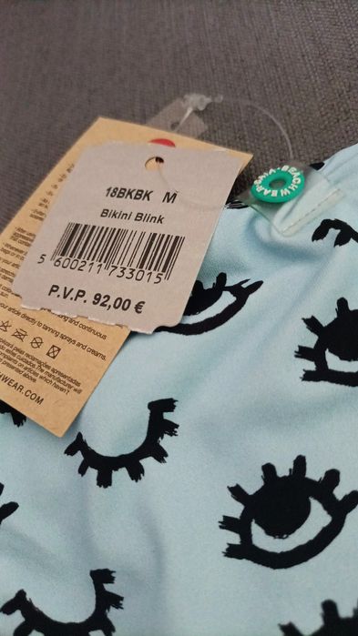 Bikini reversível CAIA, sem costuras novo. Tamanhos M e L.