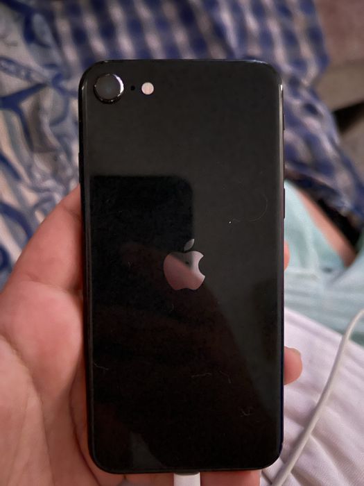 iPhone SE (2020)