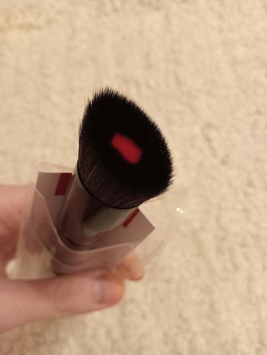 Nowy pędzel do makijażu Bourjois, tylko otwarty