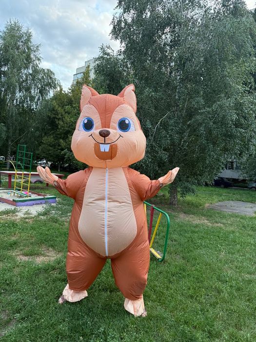 Надувний  костюм Білка і Вовк