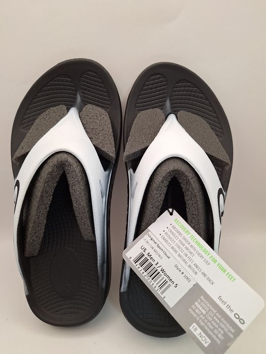 Klapki regeneracyjne OOFOS unisex 36