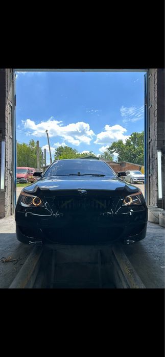 Передній бампер М-лук BMW Е60 Е61 в стилі М5-Look